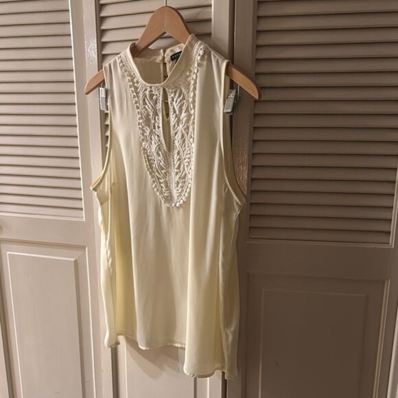 Elegant Cream Sleeveless Top - Picture 1 of 6